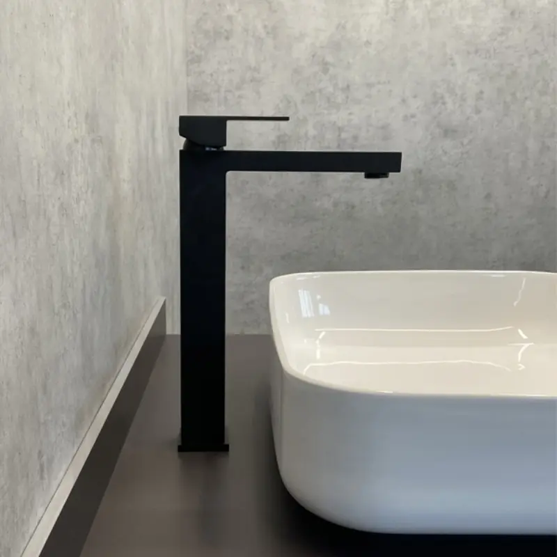 Смеситель для раковины Comforty FC045B-CMT Черный матовый Смеситель для раковины Comforty FC045B-CMT Черный матовый